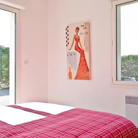 Charly Holiday Bretteville-sur-Ay